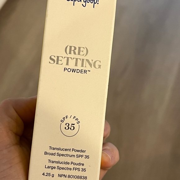 Supergoop!
(Re)setting 100% Mineral Powder SPF 35 Mineral Sunscreen - Picture 3 of 5